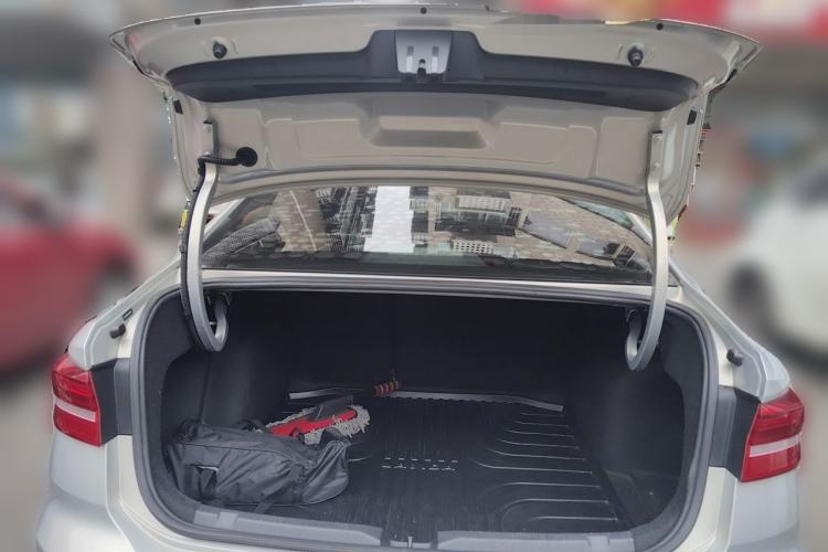 Used Volkswagen Lavida 2019 1.5L Automatic Comfort Edition China VI Standard Trunk