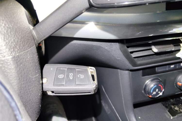 Used Volkswagen Lavida 2019 1.5L Manual Comfort Edition China VI Standard Vehicle Key