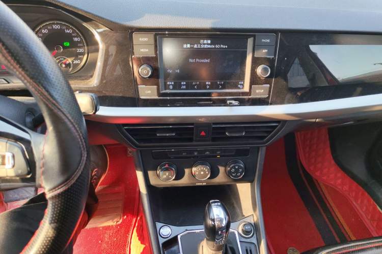 Used Volkswagen Lavida 2019 Hatchback 280TSI DSG Comfort Edition China VI Standard Audio And AC Panel