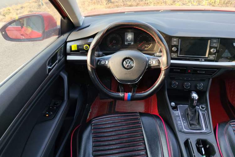 Used Volkswagen Lavida 2019 Hatchback 280TSI DSG Comfort Edition China VI Standard Steering Wheel
