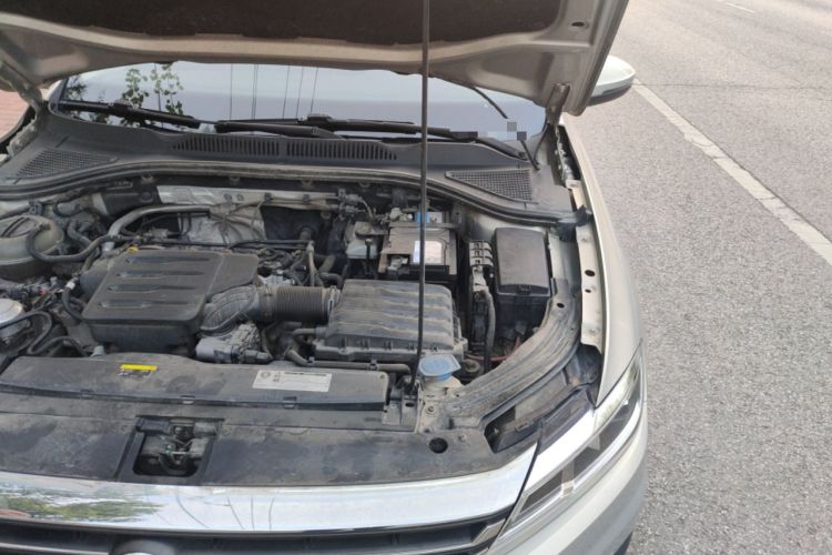 Used Volkswagen Lavida 2019 1.5L Automatic Comfort Edition China VI Standard Engine Bay Left