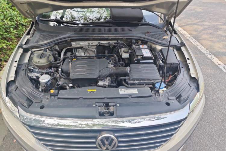 Used Volkswagen Lavida 2019 1.5L Automatic Comfort Edition China VI Standard Engine Bay