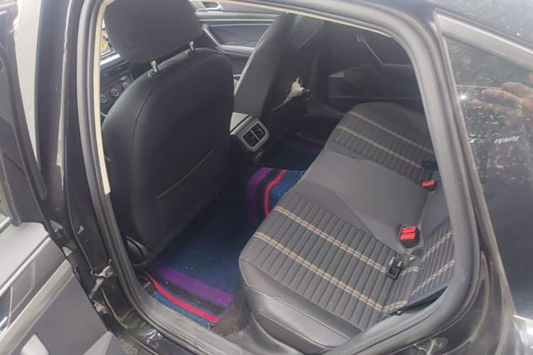 Used Volkswagen Lavida 2019 280TSI DSG Comfort Edition China VI standard Left Rear Seat
