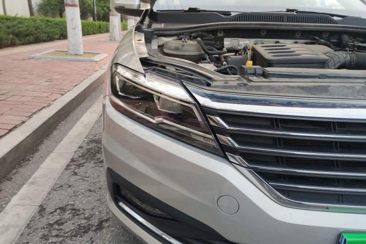 Used Volkswagen Lavida 2019 1.5L Automatic Comfort Edition China VI Standard Right Front Headlight