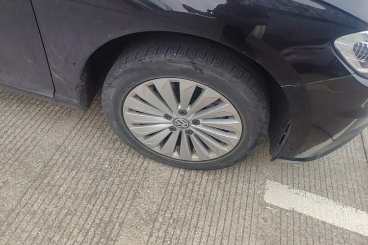 Used Volkswagen Lavida 2019 280TSI DSG Comfort Edition China VI standard Right Front Wheel Hub