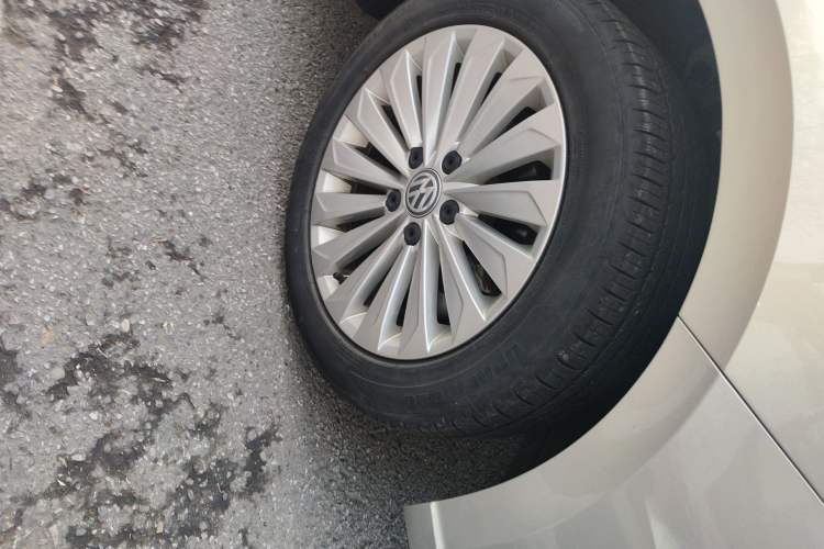 Used Volkswagen Lavida 2019 1.5L Automatic Comfort Edition China VI Standard Right Front Wheel Hub