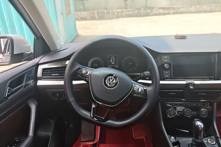 Used Volkswagen Lavida 2019 280TSI DSG Luxury Edition China VI Standard Steering Wheel