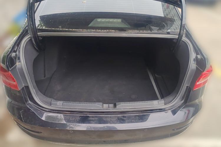 Used Volkswagen Lavida 2019 280TSI DSG Comfort Edition China VI standard Trunk