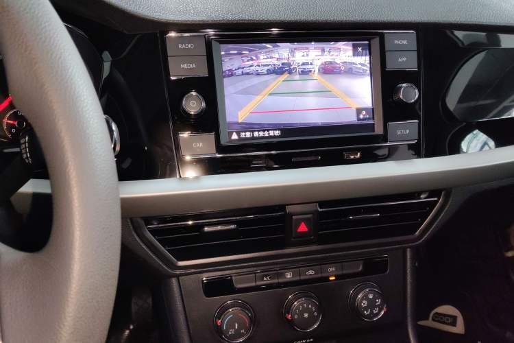 Used Volkswagen Lavida 2019 1.5L Automatic Comfort Edition China VI Standard Audio And AC Panel