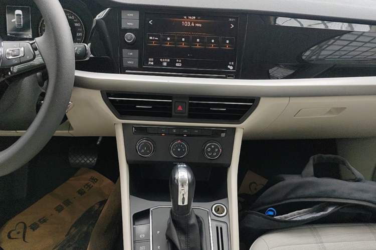 Used Volkswagen Lavida 2019 280TSI DSG Comfort Edition China VI standard Audio And AC Panel
