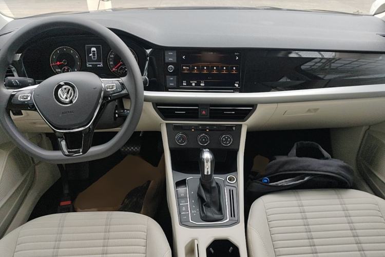 Used Volkswagen Lavida 2019 280TSI DSG Comfort Edition China VI standard Center Console