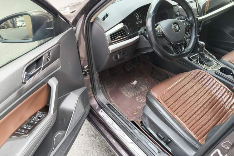 Used Volkswagen Lavida 2019 280TSI DSG Luxury Edition China VI Standard Driver Seat