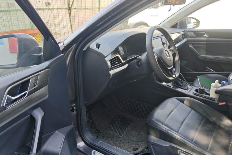 Used Volkswagen Lavida 2019 1.5L Automatic Comfort Edition China VI Standard Driver Seat