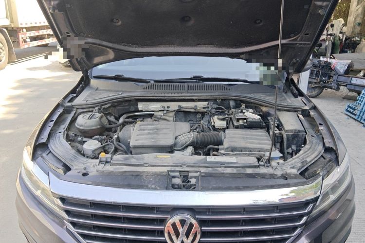 Used Volkswagen Lavida 2019 1.5L Automatic Comfort Edition China VI Standard Engine Bay