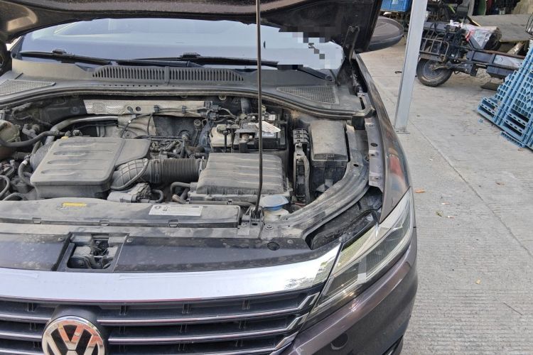 Used Volkswagen Lavida 2019 1.5L Automatic Comfort Edition China VI Standard Engine Bay Left