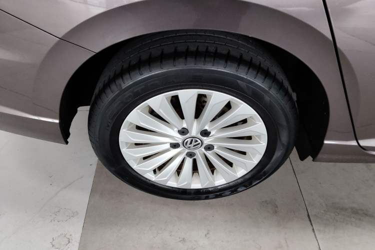 Used Volkswagen Lavida 2019 1.5L Automatic Comfort Edition China VI Standard Exterior 5