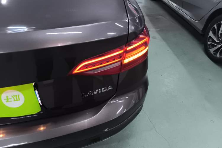 Used Volkswagen Lavida 2019 1.5L Automatic Comfort Edition China VI Standard Exterior 6
