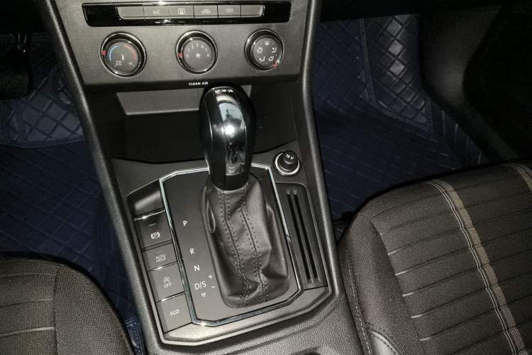 Used Volkswagen Lavida 2019 280TSI DSG Comfort Edition China VI standard Gear Lever