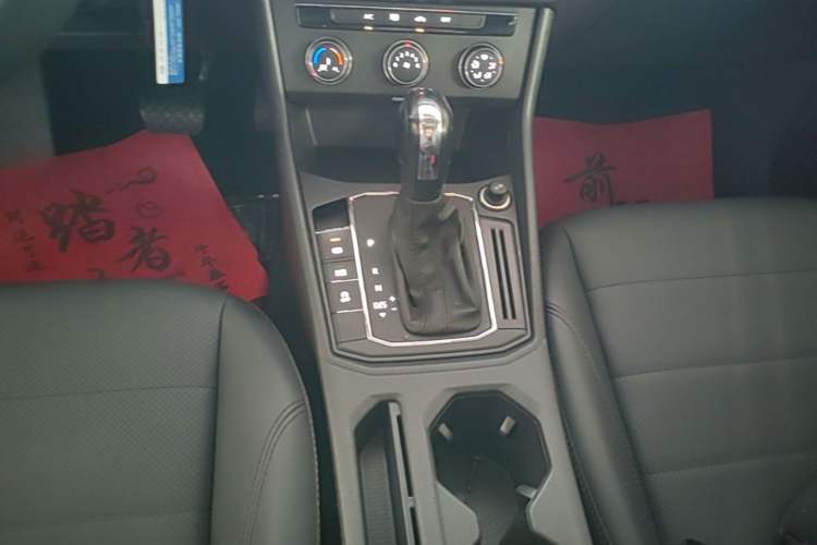 Used Volkswagen Lavida 2019 1.5L Automatic Comfort Edition China VI Standard Gear Lever