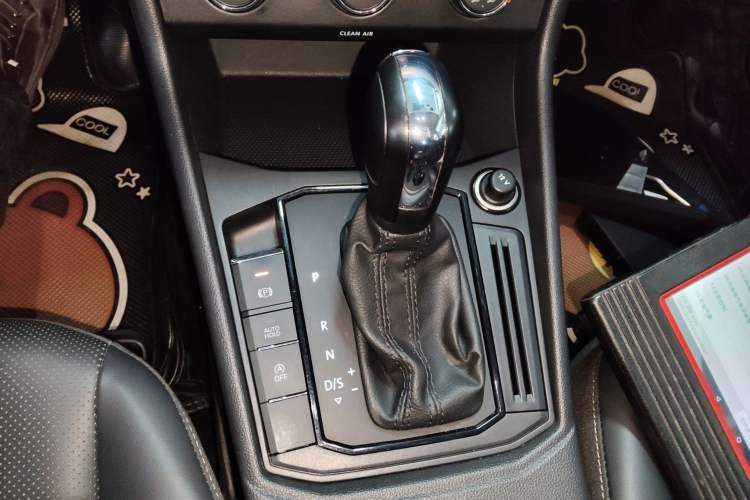 Used Volkswagen Lavida 2019 1.5L Automatic Comfort Edition China VI Standard Gear Lever