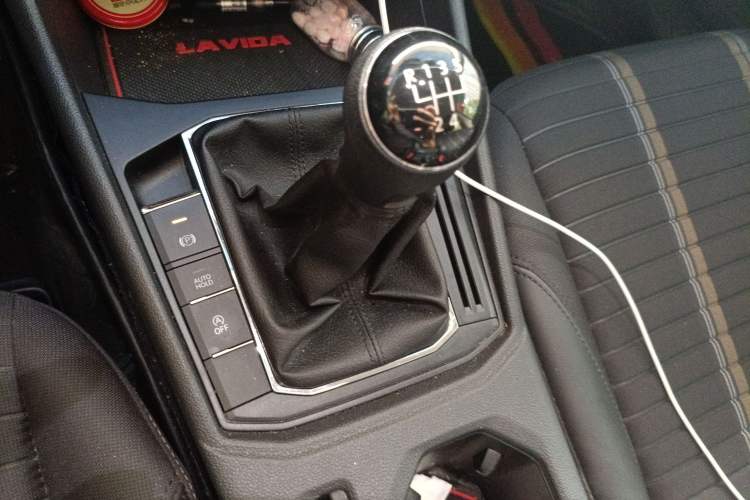 Used Volkswagen Lavida 2019 1.5L Manual Comfort Edition China VI Standard Gear Lever