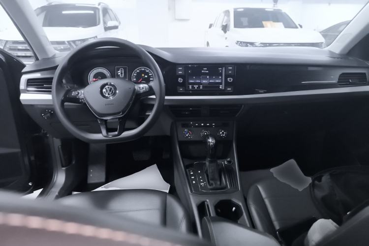 Used Volkswagen Lavida 2019 1.5L Automatic Comfort Edition China VI Standard Interior 2