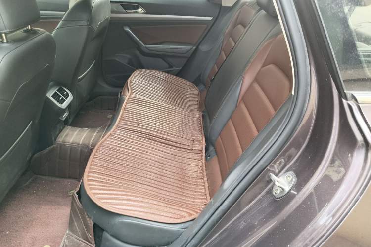 Used Volkswagen Lavida 2019 280TSI DSG Luxury Edition China VI Standard Left Rear Seat