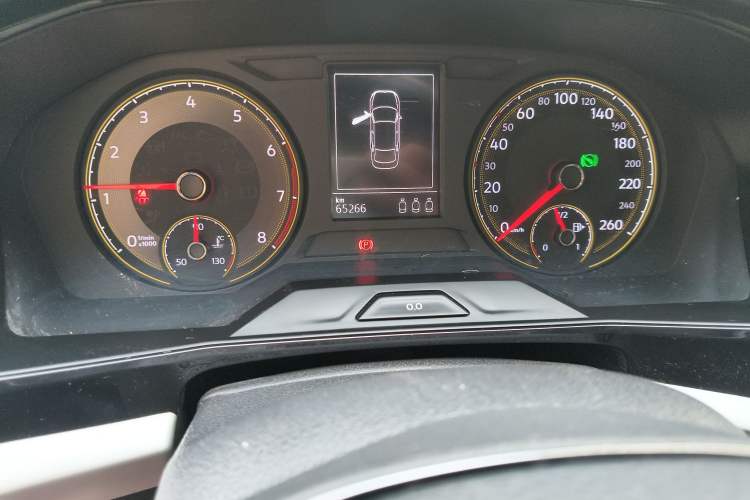 Used Volkswagen Lavida 2019 280TSI DSG Luxury Edition China VI Standard Odometer Close Up