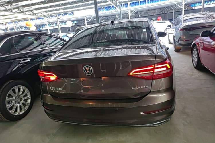 Used Volkswagen Lavida 2019 1.5L Automatic Comfort Edition China VI Standard Rear