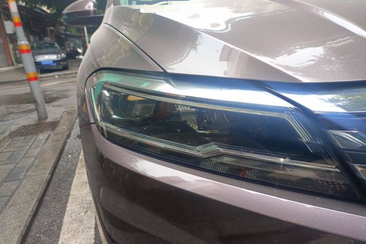 Used Volkswagen Lavida 2019 1.5L Automatic Comfort Edition China VI Standard Right Front Headlight
