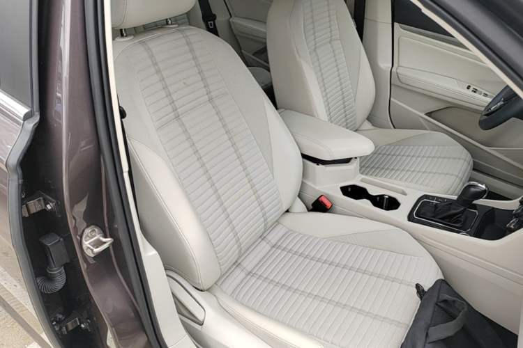Used Volkswagen Lavida 2019 280TSI DSG Comfort Edition China VI standard Right Front Seat