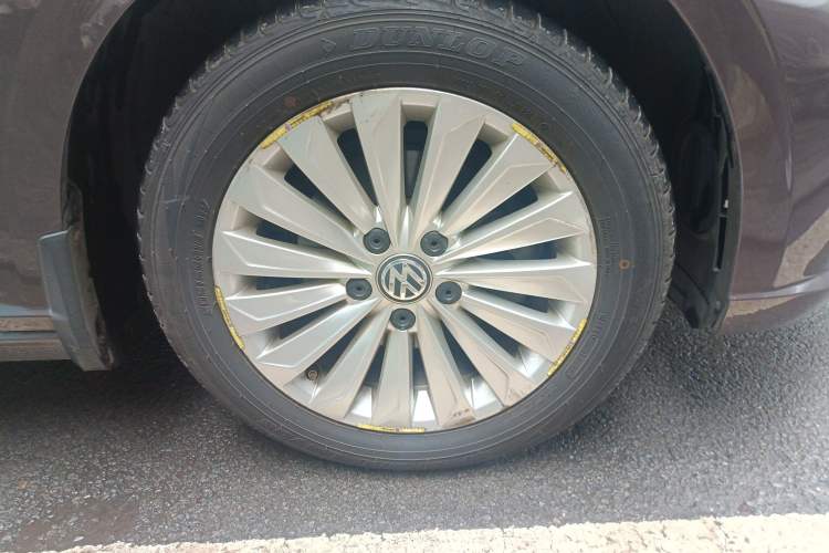 Used Volkswagen Lavida 2019 1.5L Automatic Comfort Edition China VI Standard Right Front Wheel Hub
