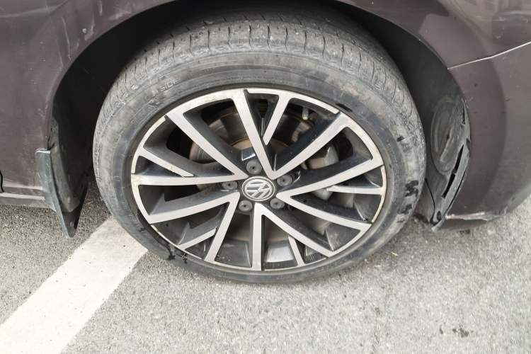 Used Volkswagen Lavida 2019 280TSI DSG Luxury Edition China VI Standard Right Front Wheel Hub