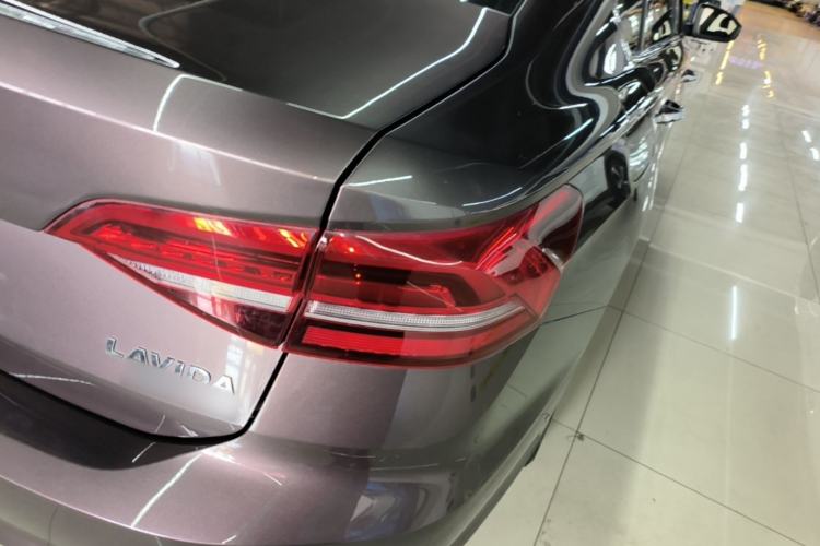 Used Volkswagen Lavida 2019 280TSI DSG Luxury Edition China VI Standard Right Rear Taillight