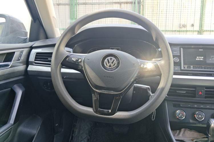 Used Volkswagen Lavida 2019 1.5L Automatic Comfort Edition China VI Standard Steering Wheel