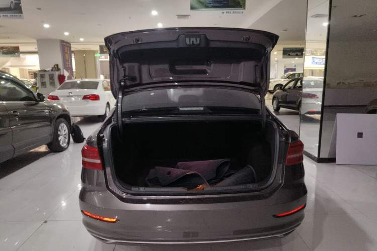 Used Volkswagen Lavida 2019 280TSI DSG Comfort Edition China VI standard Trunk