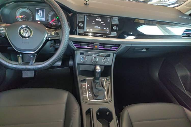 Used Volkswagen Lavida 2019 1.5L Automatic Comfort Edition China VI Standard Audio And AC Panel