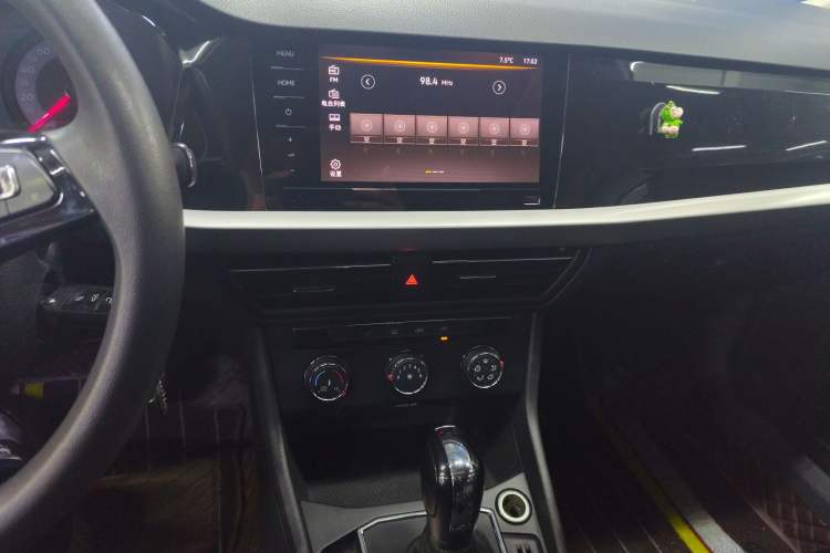 Used Volkswagen Lavida 2019 1.5L Automatic Comfort Edition China VI Standard Audio And AC Panel