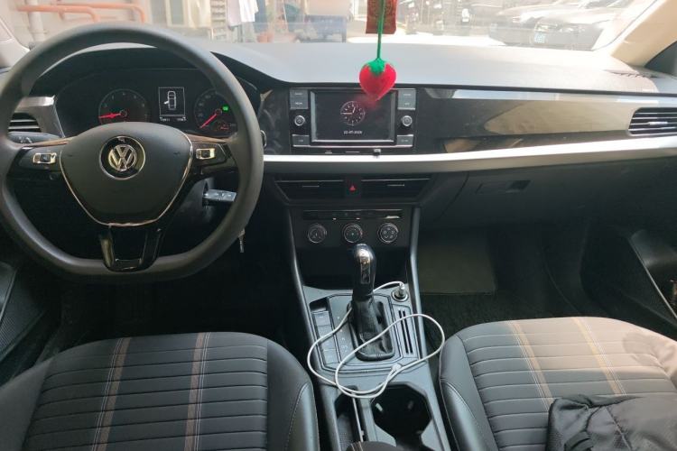 Used Volkswagen Lavida 2019 280TSI DSG Comfort Edition China VI standard Center Console