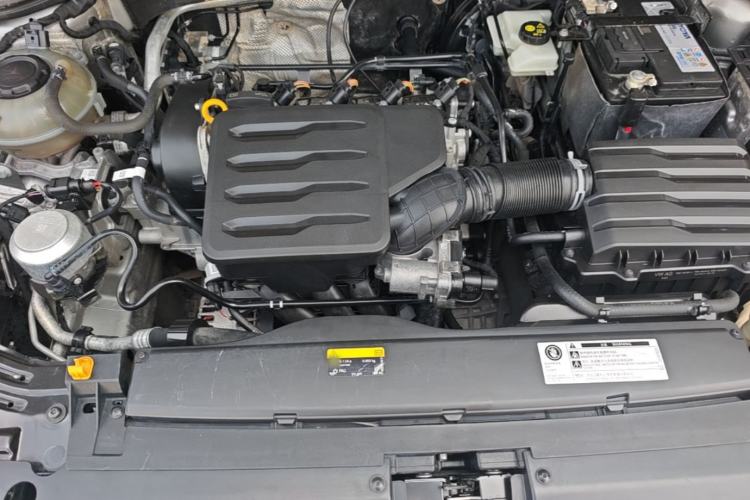 Used Volkswagen Lavida 2019 1.5L Automatic Comfort Edition China VI Standard Engine Bay