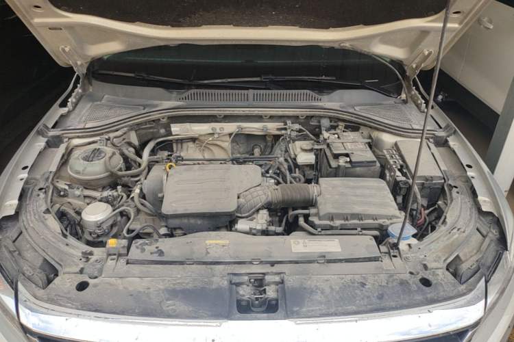 Used Volkswagen Lavida 2019 1.5L Automatic Comfort Edition China VI Standard Engine Bay