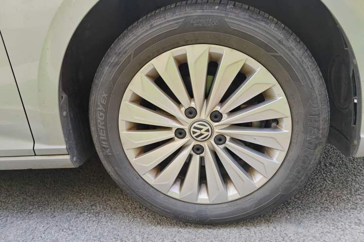 Used Volkswagen Lavida 2019 1.5L Automatic Comfort Edition China VI Standard Exterior 1
