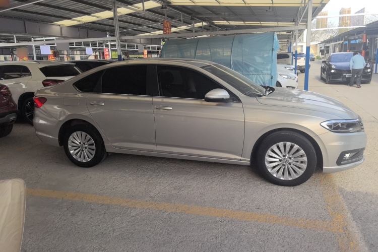Used Volkswagen Lavida 2019 1.5L Automatic Comfort Edition China VI Standard Exterior 3