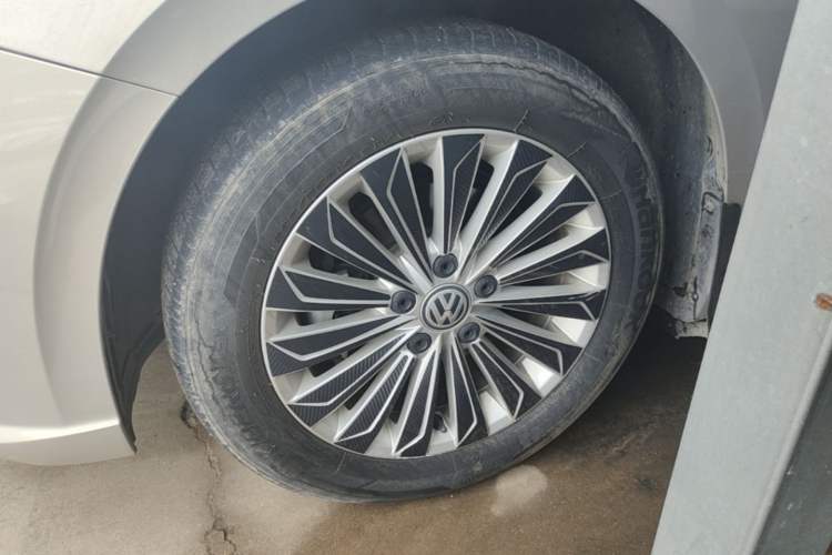 Used Volkswagen Lavida 2019 1.5L Automatic Comfort Edition China VI Standard Exterior 4