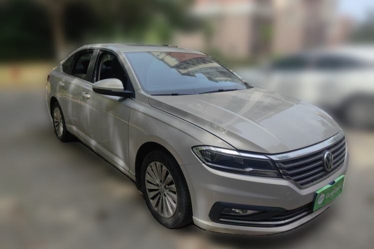 Used Volkswagen Lavida 2019 1.5L Manual Comfort Edition China VI Standard Front Right 45 Deg
