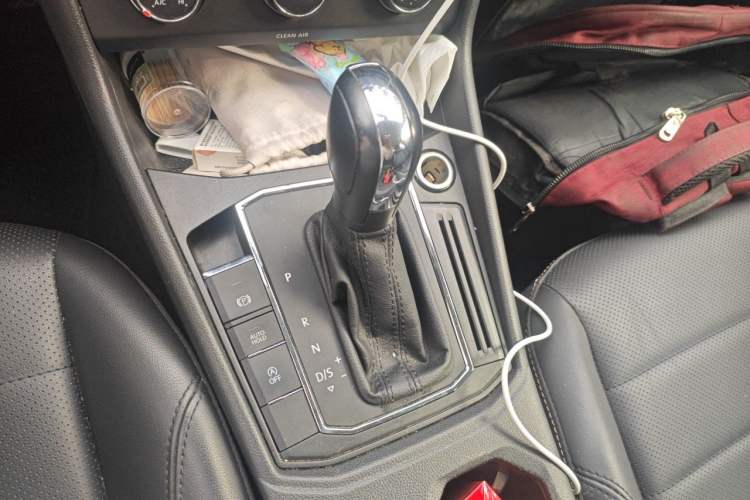 Used Volkswagen Lavida 2019 1.5L Automatic Comfort Edition China VI Standard Gear Lever