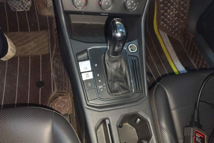 Used Volkswagen Lavida 2019 1.5L Automatic Comfort Edition China VI Standard Gear Lever