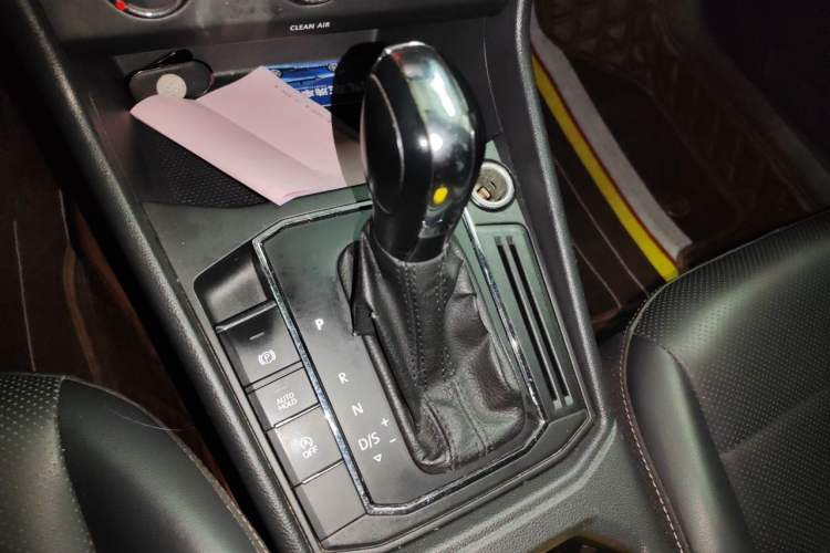Used Volkswagen Lavida 2019 1.5L Automatic Comfort Edition China VI Standard Gear Lever