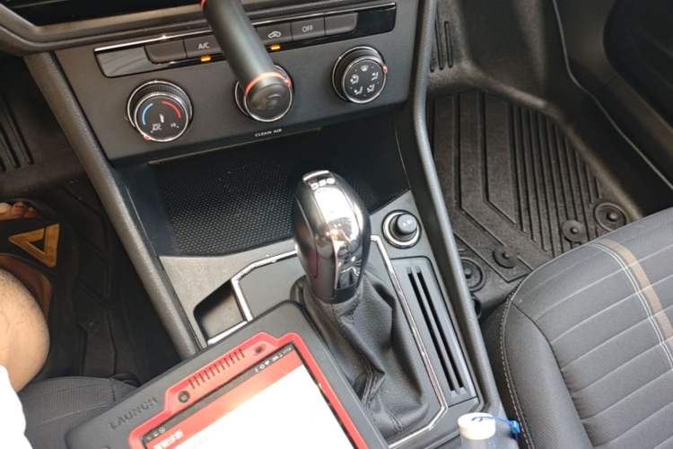 Used Volkswagen Lavida 2019 280TSI DSG Comfort Edition China VI standard Gear Lever