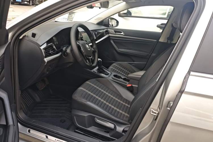 Used Volkswagen Lavida 2019 280TSI DSG Comfort Edition China VI standard Left Front Seat